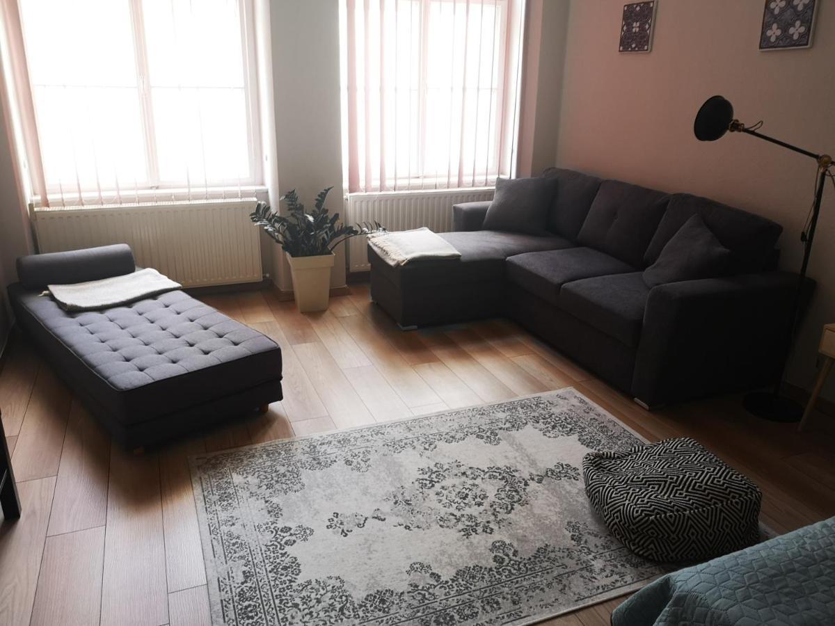 Palace - Belvarosi Apartman אגר מראה חיצוני תמונה