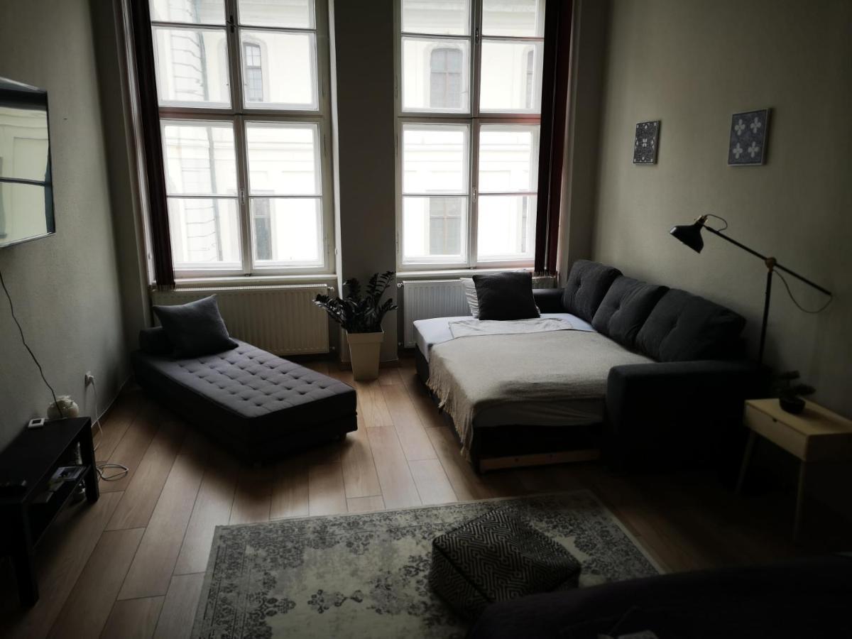 Palace - Belvarosi Apartman אגר מראה חיצוני תמונה