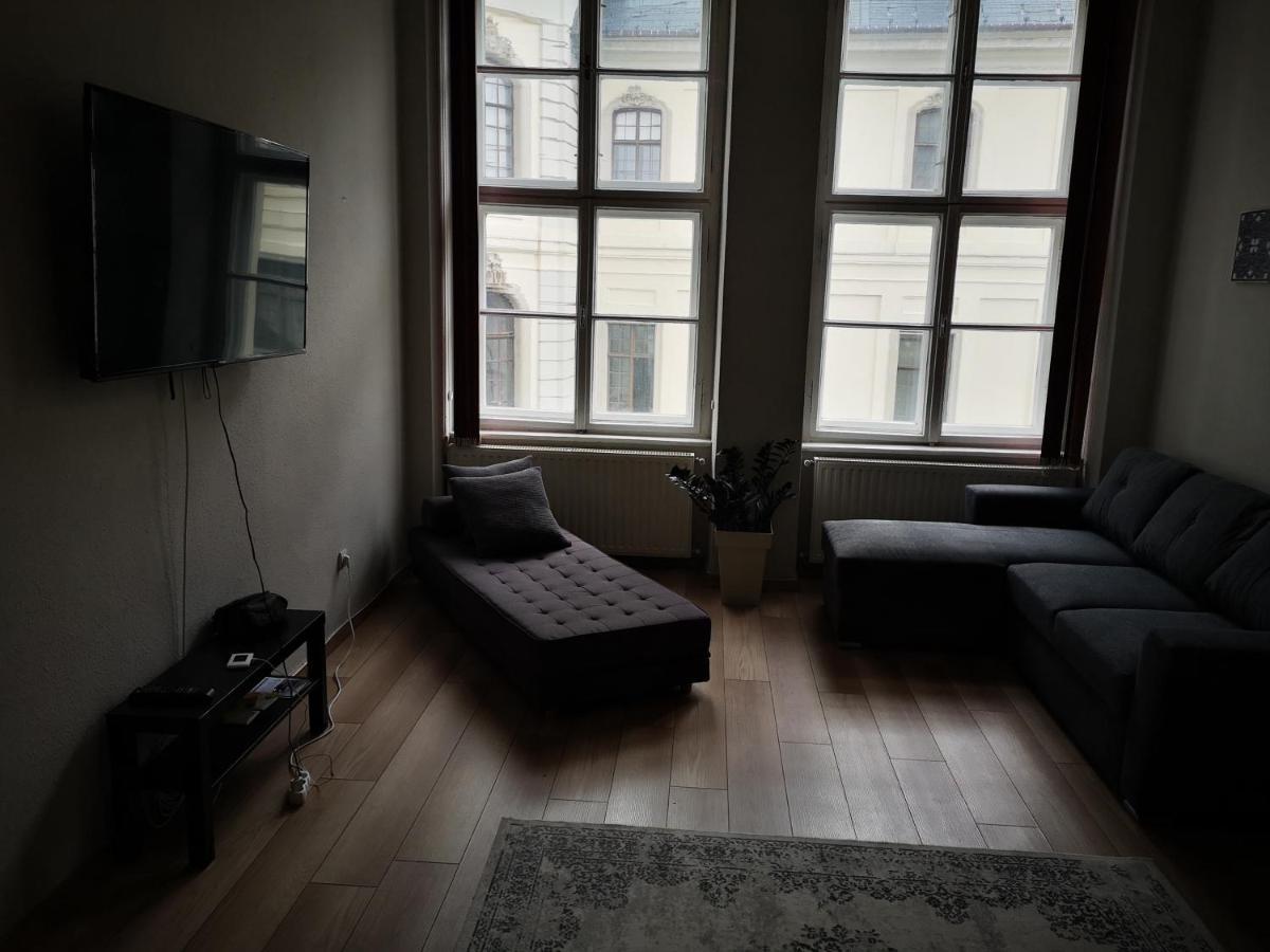 Palace - Belvarosi Apartman אגר מראה חיצוני תמונה